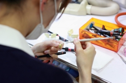 歯科技工士が常駐しています。